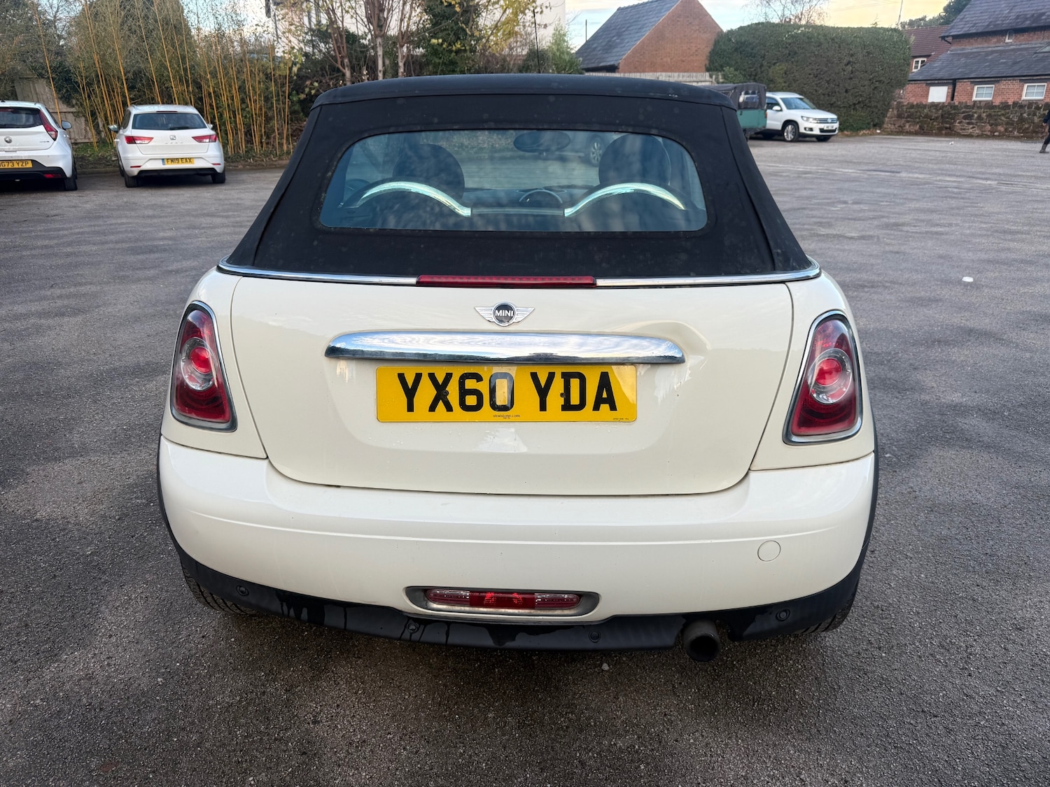 Used MINI Convertible 2010 for sale - 76738607: Photo 5