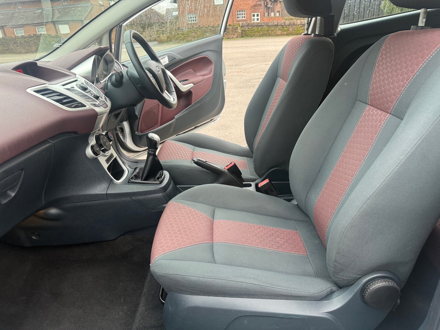 Used Ford Fiesta 2011 for sale - 77502064: Photo 10