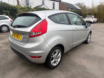 Used Ford Fiesta 2011 for sale - 77502064: Photo