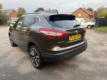 Used Nissan Qashqai 2016 for sale - 76384724: Photo