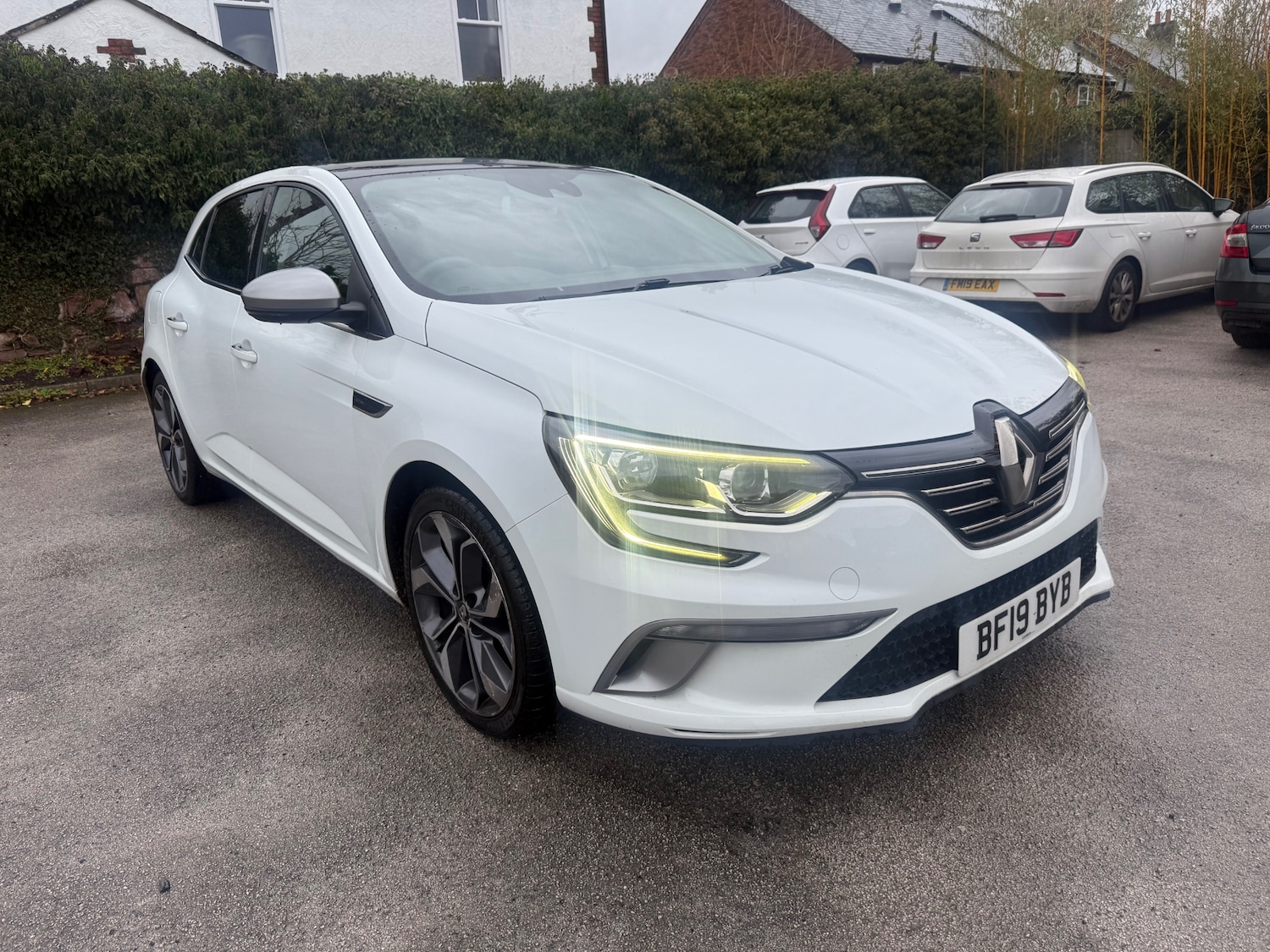 Used Renault Megane 2019 for sale - 76545229: Photo 1