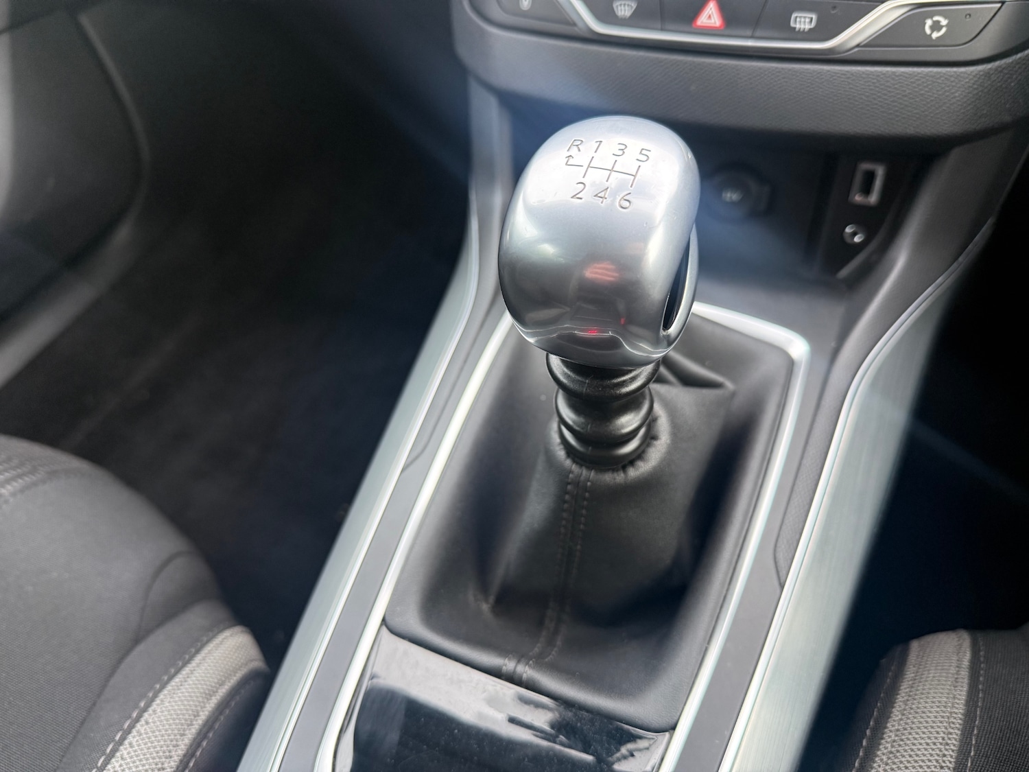 Used Peugeot 308 2015 for sale - 77271398: Photo 13