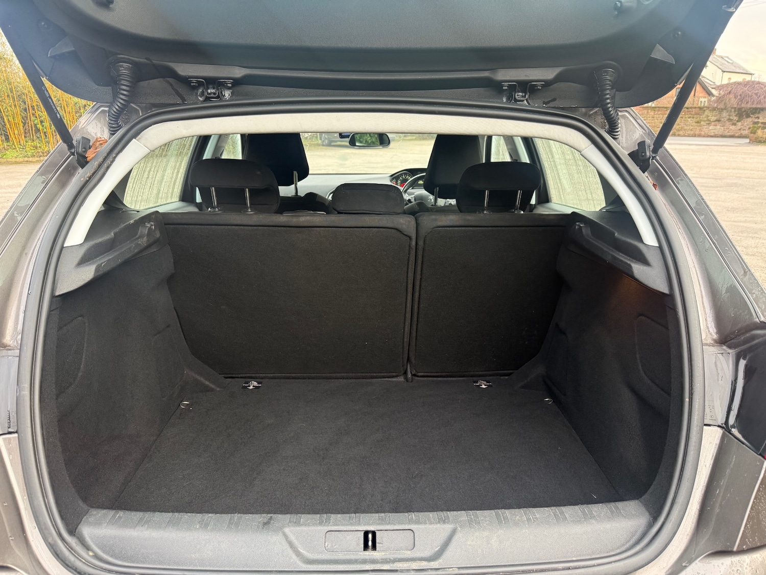 Used Peugeot 308 2015 for sale - 77271398: Photo 9