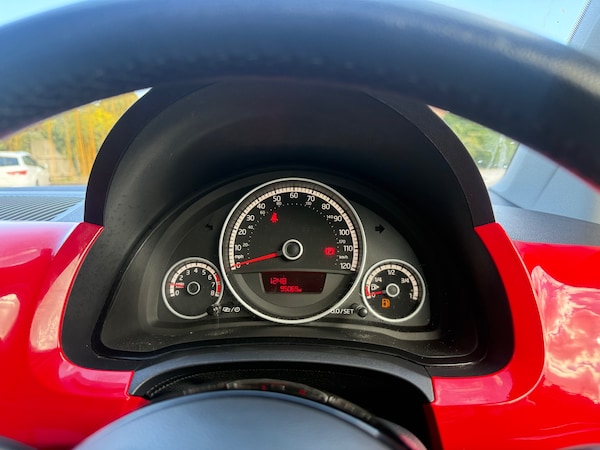 Used Volkswagen up! 2013 for sale - 76065702: Photo 13