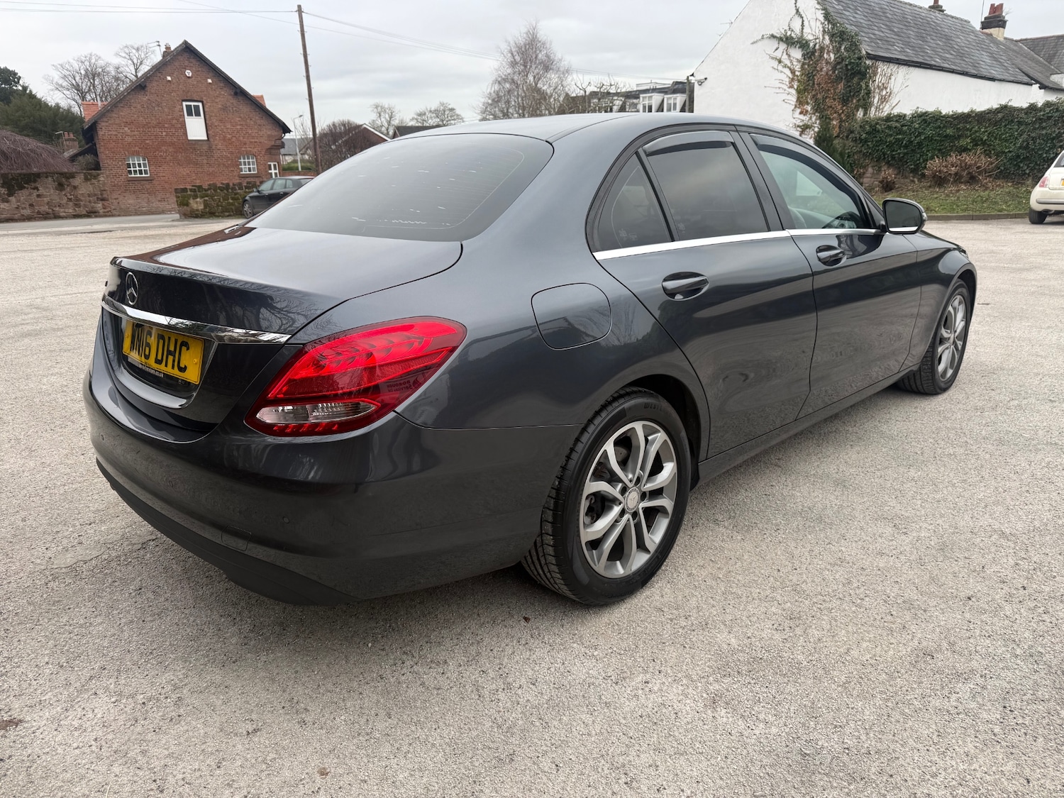 Used Mercedes-Benz C Class 2016 for sale - 77061988: Photo 4