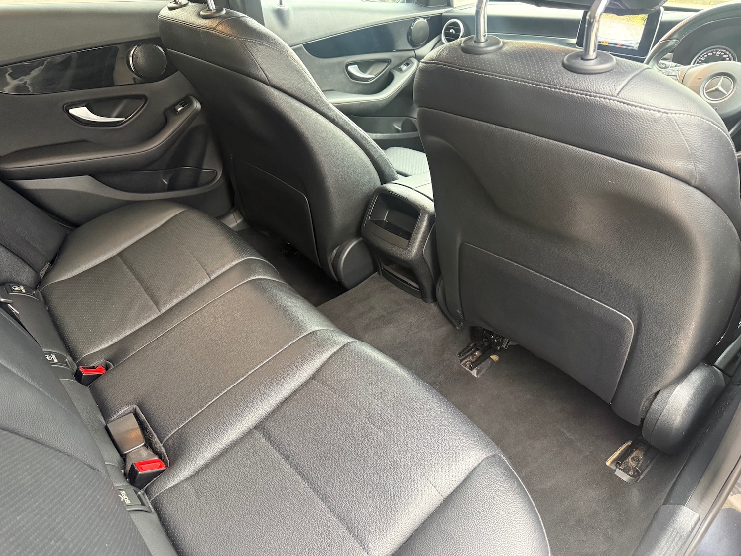 Used Mercedes-Benz C Class 2016 for sale - 77061988: Photo 8