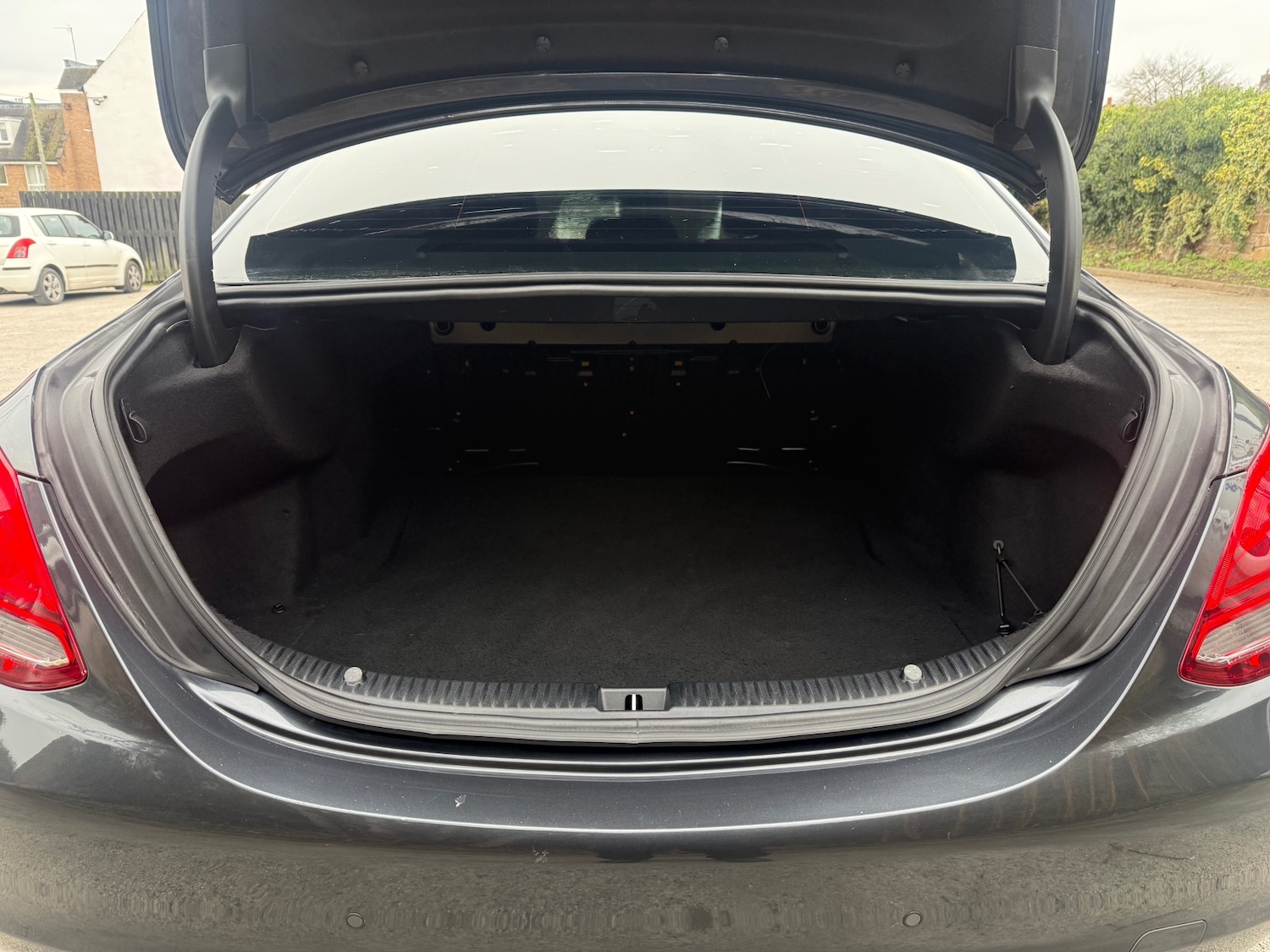 Used Mercedes-Benz C Class 2016 for sale - 77061988: Photo 9