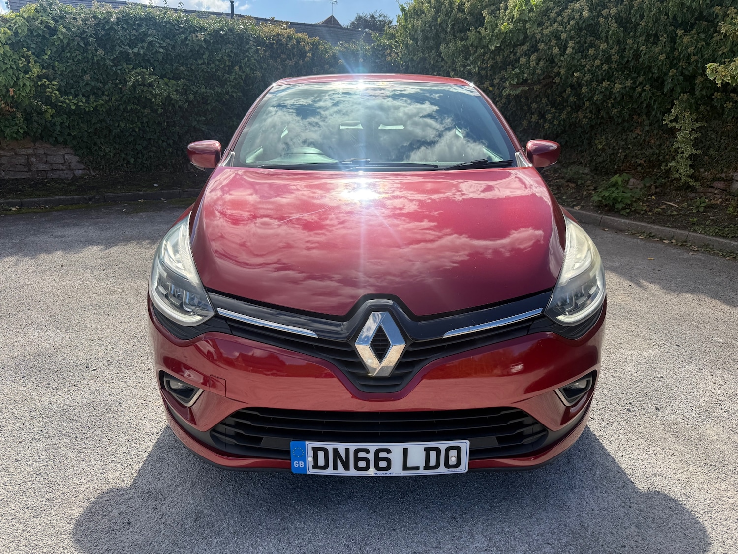 Used Renault Clio 2016 for sale - 76065706: Photo 2