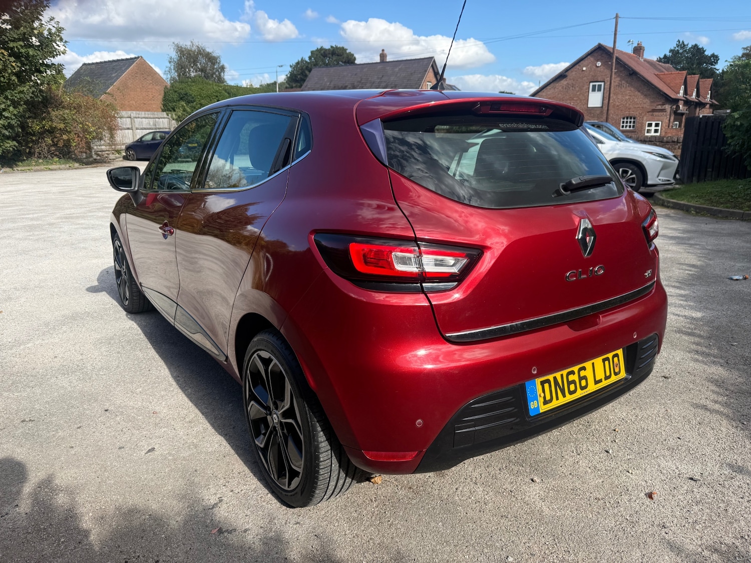 Used Renault Clio 2016 for sale - 76065706: Photo 6