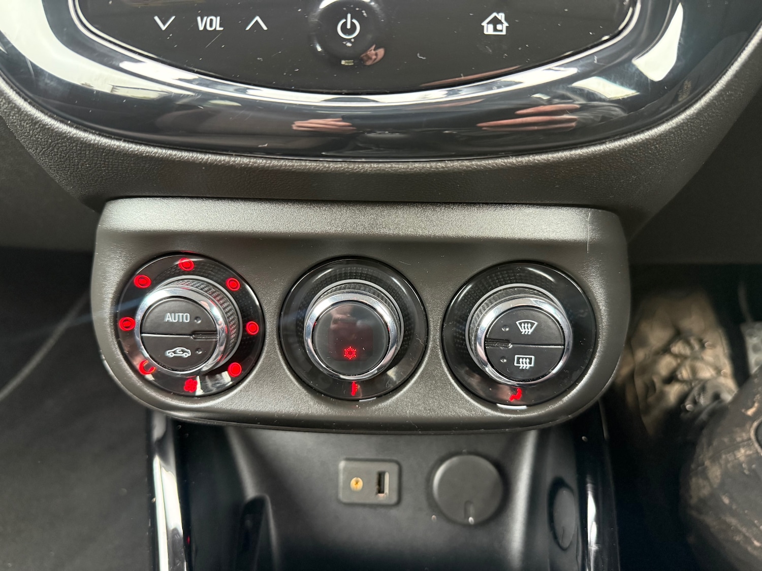 Used Vauxhall ADAM 2013 for sale - 77776517: Photo 12