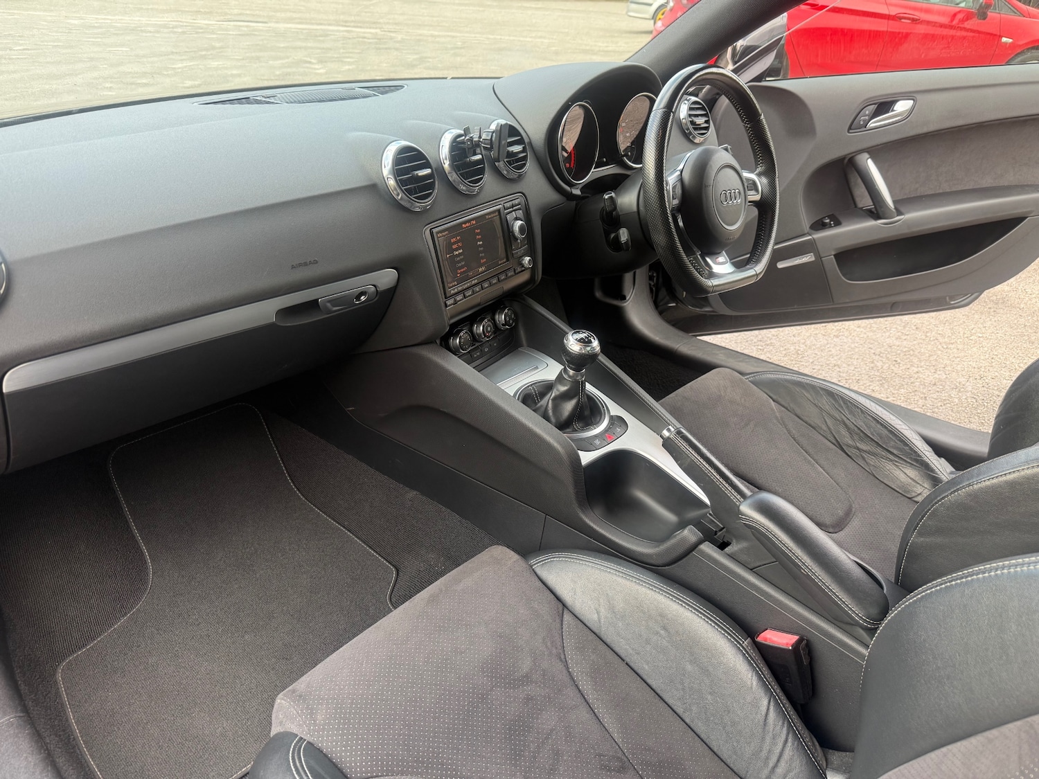 Used Audi TT 2010 for sale - 76437306: Photo 10