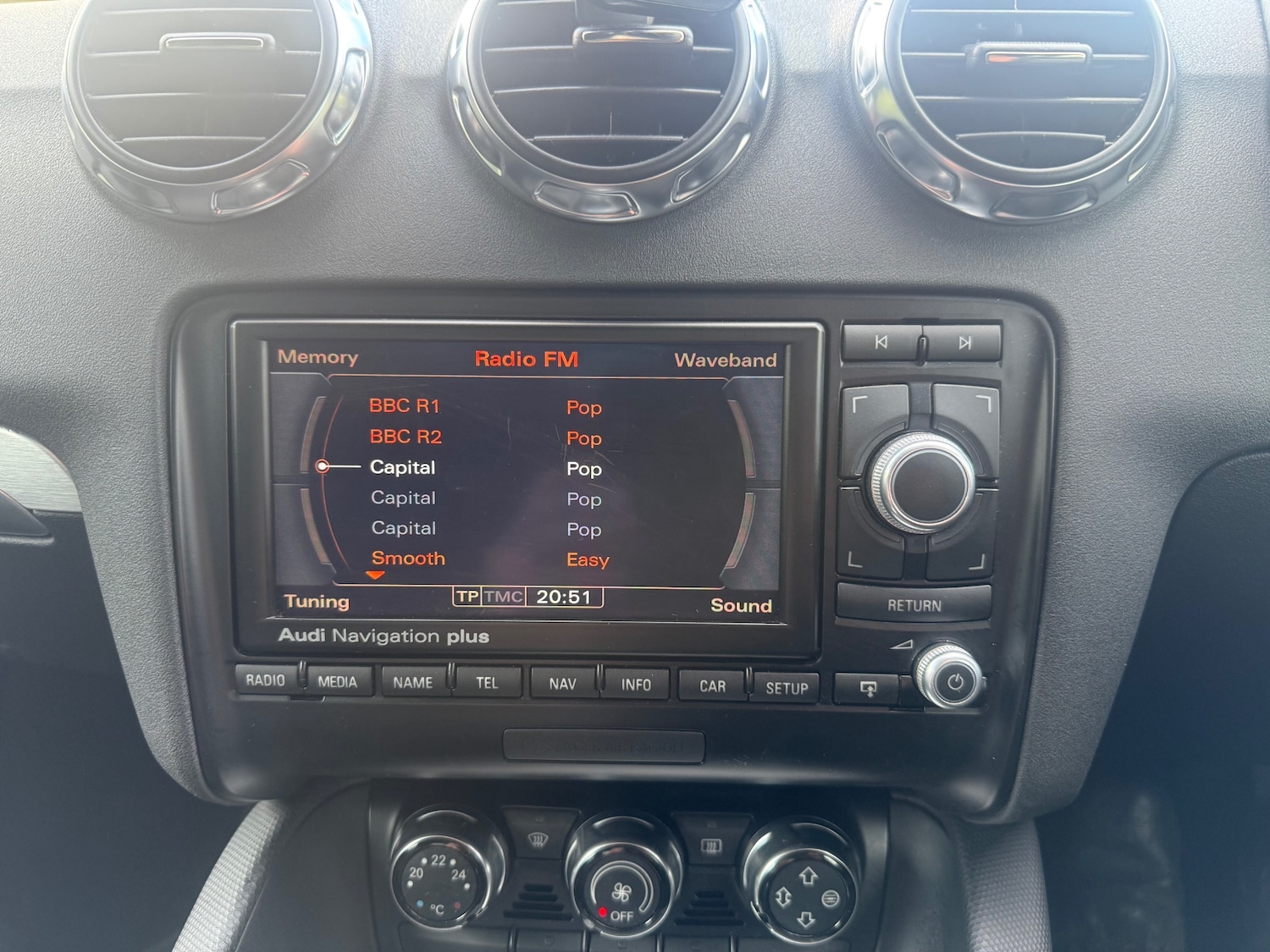 Used Audi TT 2010 for sale - 76437306: Photo 11