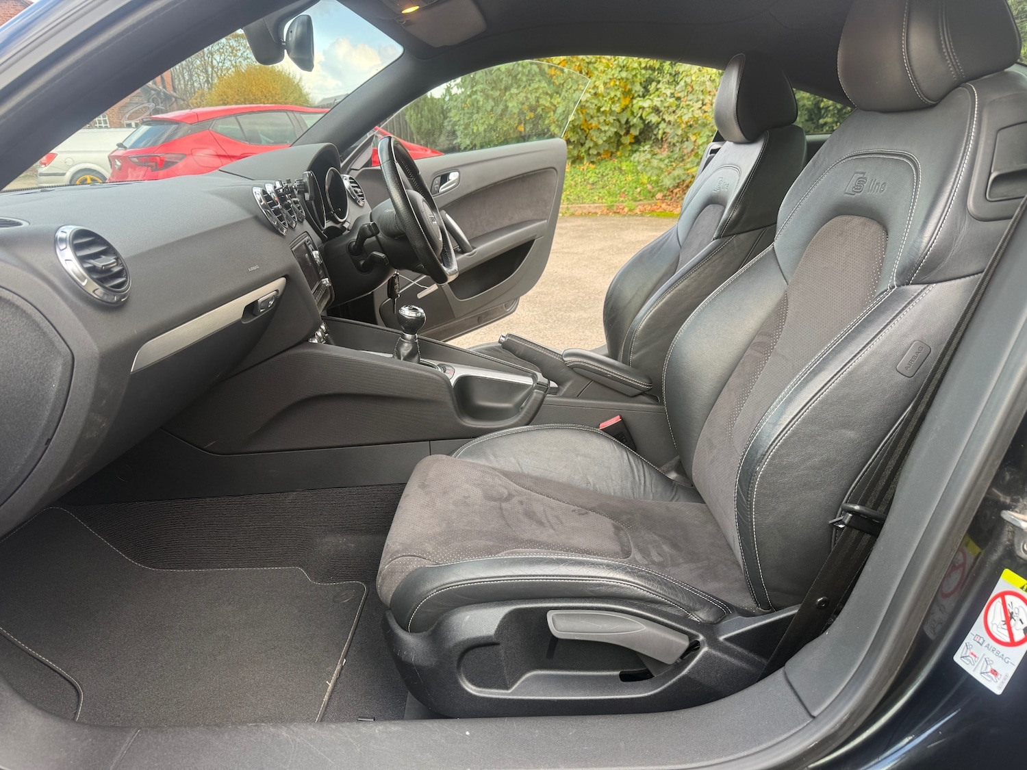 Used Audi TT 2010 for sale - 76437306: Photo 9