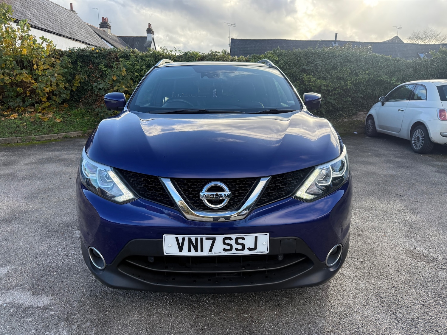 Used Nissan Qashqai 2017 for sale - 76566438: Photo 2