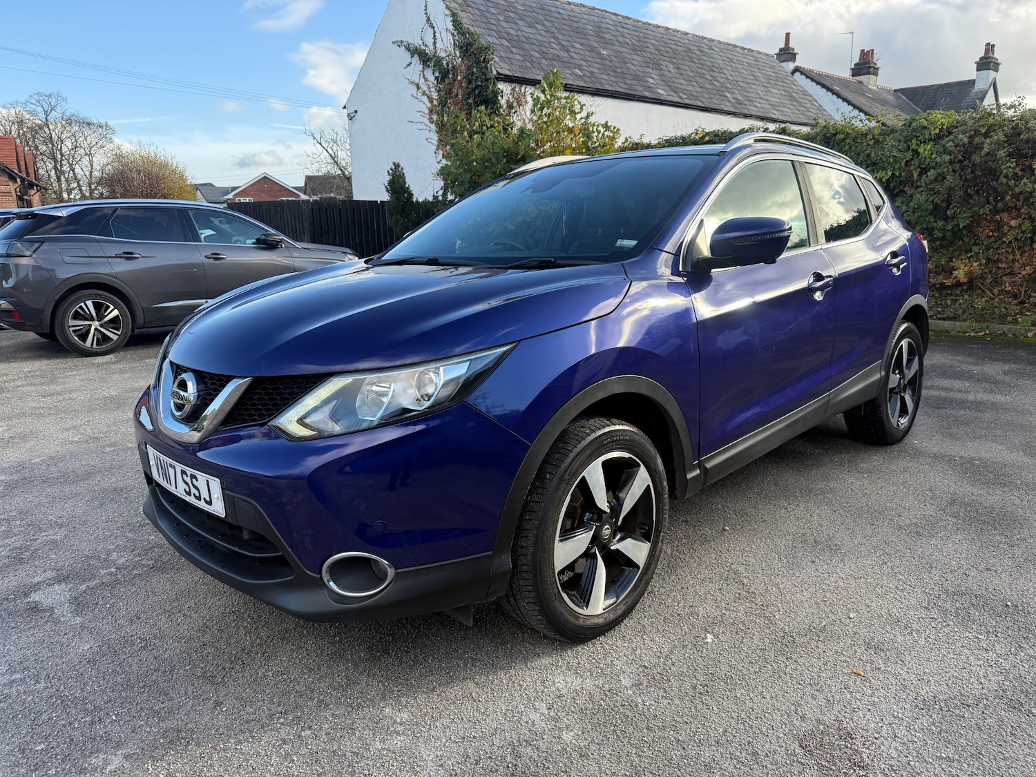 Used Nissan Qashqai 2017 for sale - 76566438: Photo 3