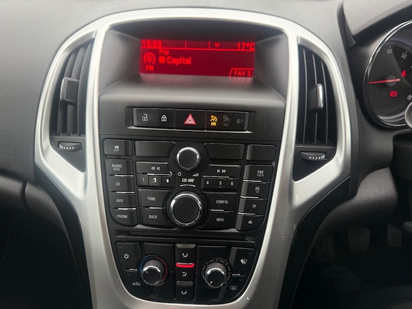 Used Vauxhall Astra 2010 for sale - 76195916: Photo 13