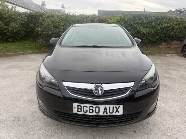 Used Vauxhall Astra 2010 for sale - 76195916: Photo 2