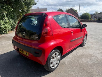 Used Peugeot 107 2010 for sale - 79570116: Photo