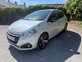 Used Peugeot 208 2016 for sale - 78531748: Photo