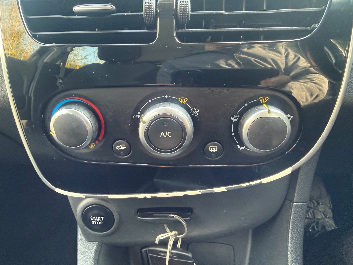 Used Renault Clio 2016 for sale - 77974745: Photo 11