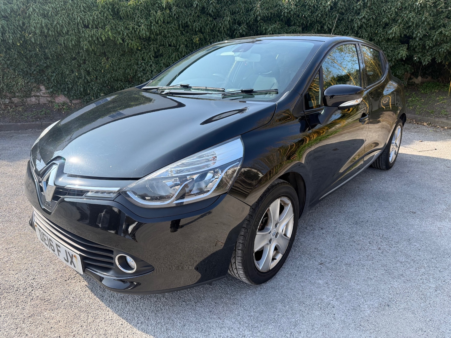 Used Renault Clio 2016 for sale - 77974745: Photo 2