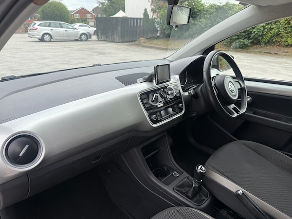 Used Volkswagen up! 2013 for sale - 75629428: Photo 11