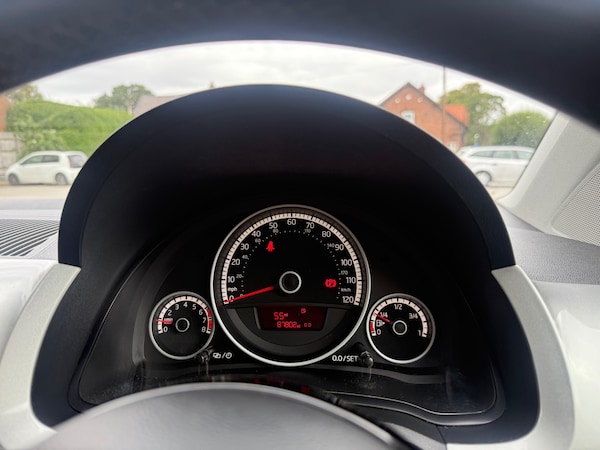 Used Volkswagen up! 2013 for sale - 75629428: Photo 14