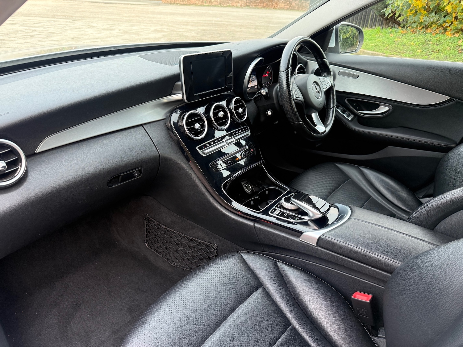 Used Mercedes-Benz C Class 2015 for sale - 76480534: Photo 11