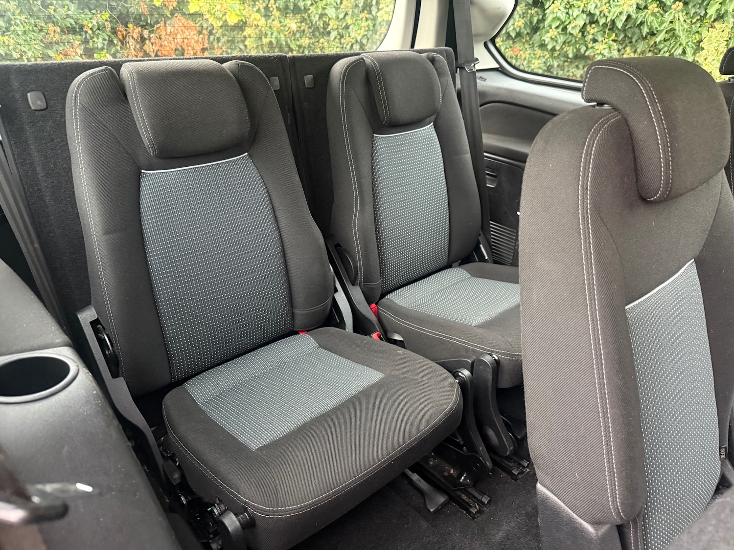 Used Ford Galaxy 2013 for sale - 76332784: Photo 9