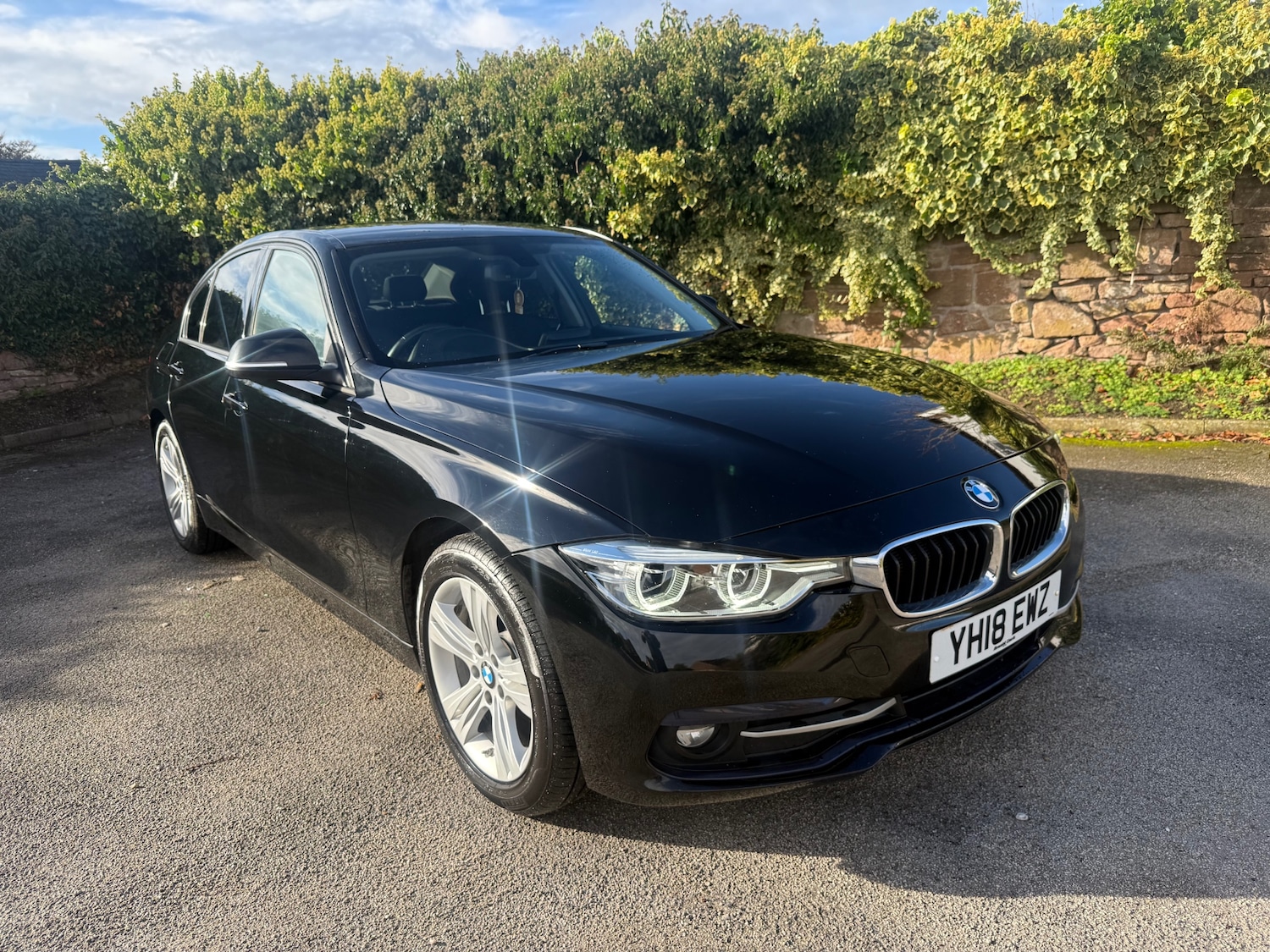 Used BMW 3 Series 2018 for sale - 76352148: Photo 1
