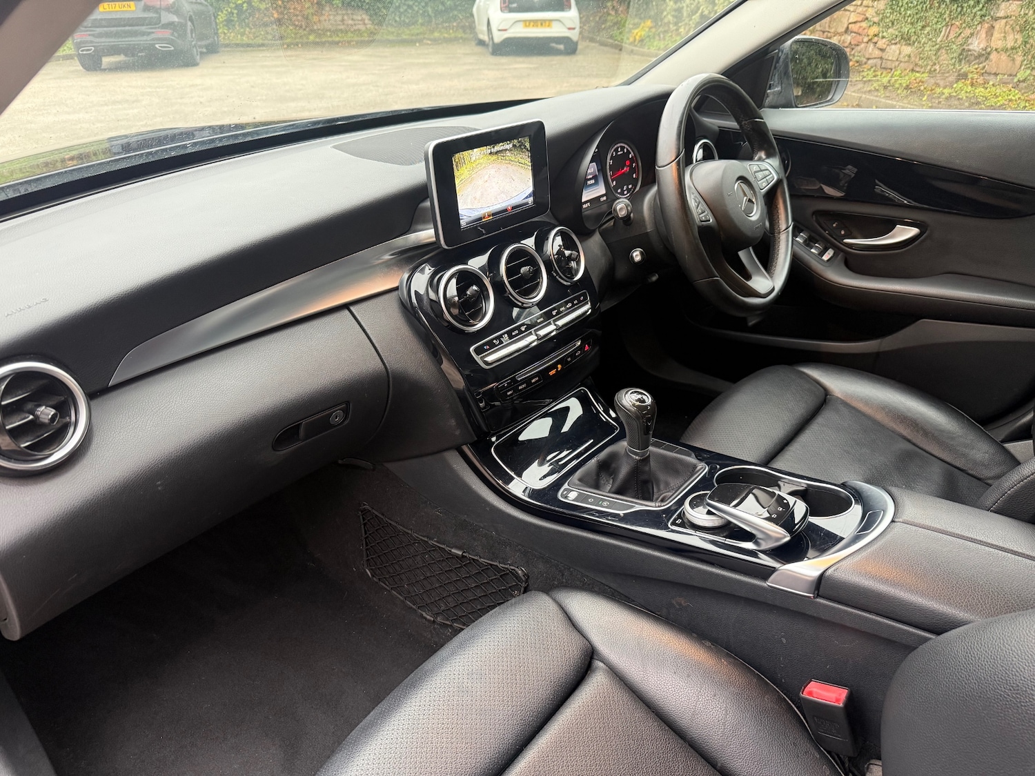 Used Mercedes-Benz C Class 2015 for sale - 76853898: Photo 11