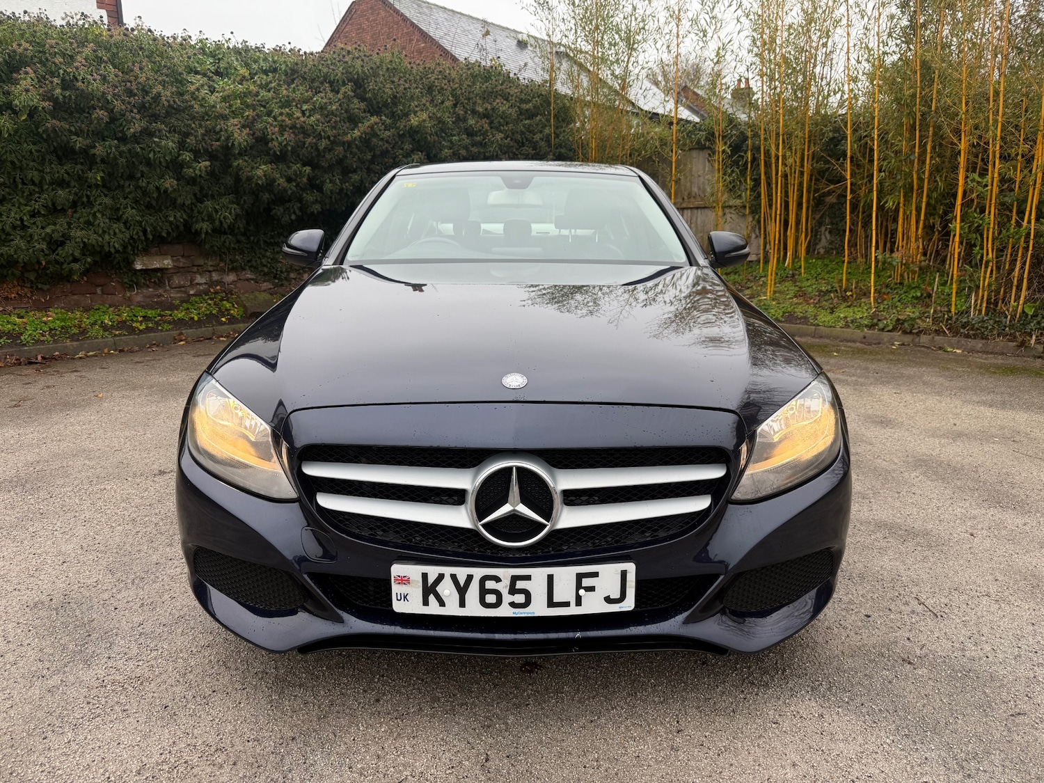 Used Mercedes-Benz C Class 2015 for sale - 76853898: Photo 2