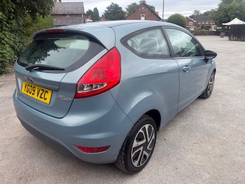 Used Ford Fiesta 2009 for sale - 79343957: Photo