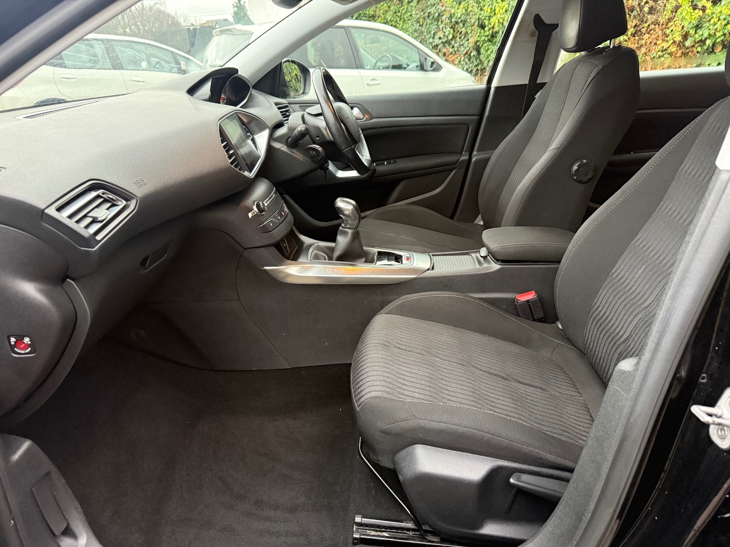 Used Peugeot 308 2015 for sale - 76946317: Photo 10