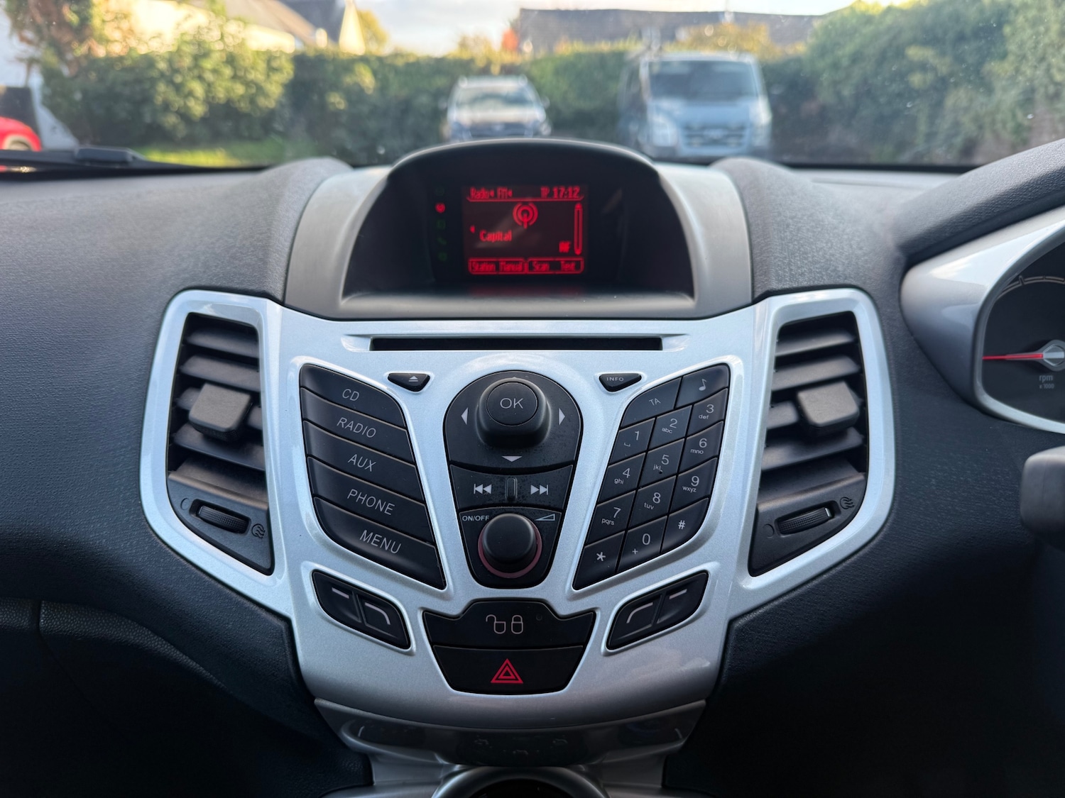 Used Ford Fiesta 2011 for sale - 76067771: Photo 12