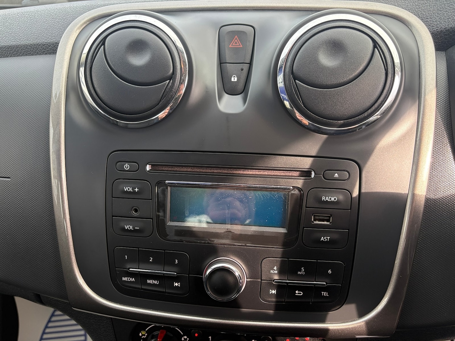 Used Dacia Sandero 2013 for sale - 77766996: Photo 21