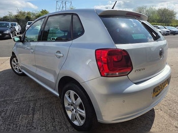 Used Volkswagen Polo 2014 for sale - 78380603: Photo