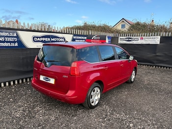 Used Peugeot 5008 2011 for sale - 76770263: Photo