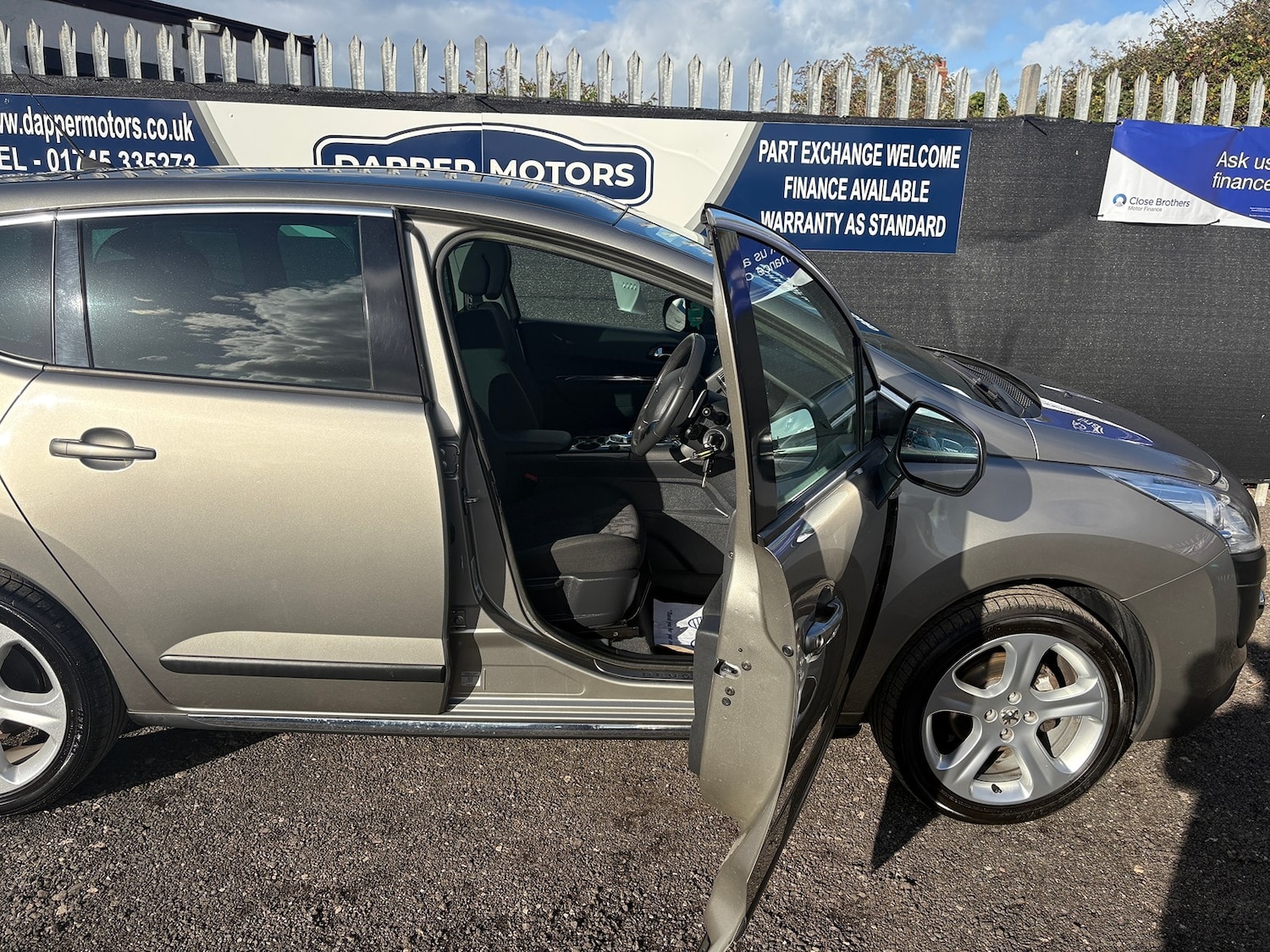 Used Peugeot 3008 2012 for sale - 76347388: Photo 16