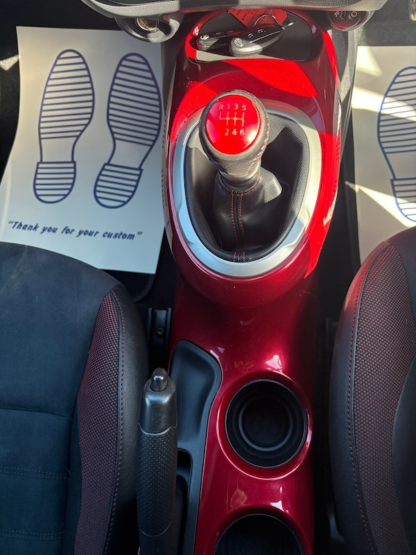 Used Nissan Juke 2016 for sale - 76319261: Photo 25