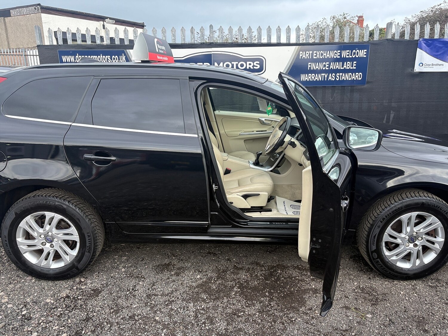 Used Volvo XC60 2015 for sale - 77954419: Photo 19