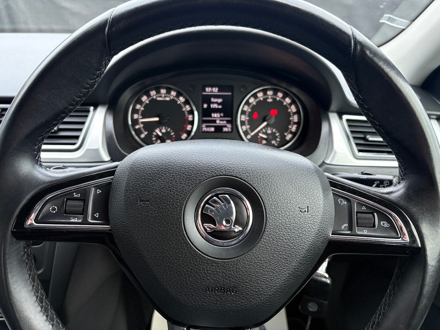 Used Skoda Rapid 2014 for sale - 76319276: Photo 20