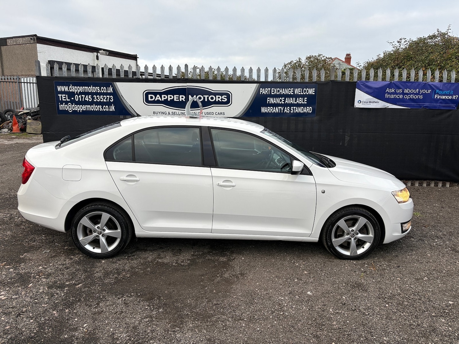Used Skoda Rapid 2014 for sale - 76319276: Photo 4
