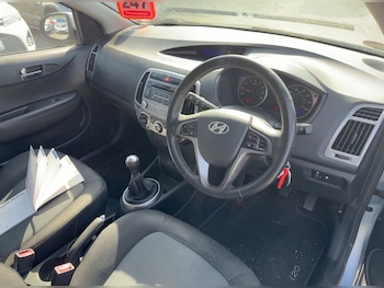 Used Hyundai i20 2014 for sale - 78380606: Photo