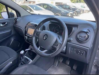 Used Renault Captur 2019 for sale - 79198762: Photo