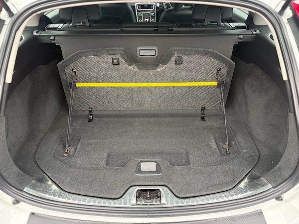 Used Volvo V60 2014 for sale - 76319270: Photo 9