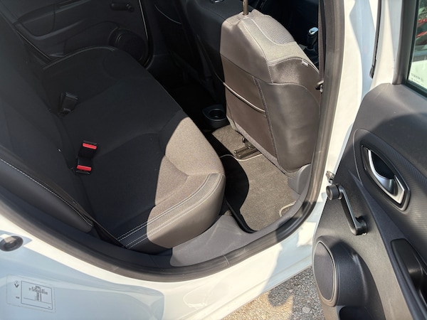 Used Renault Clio 2016 for sale - 76262753: Photo 29