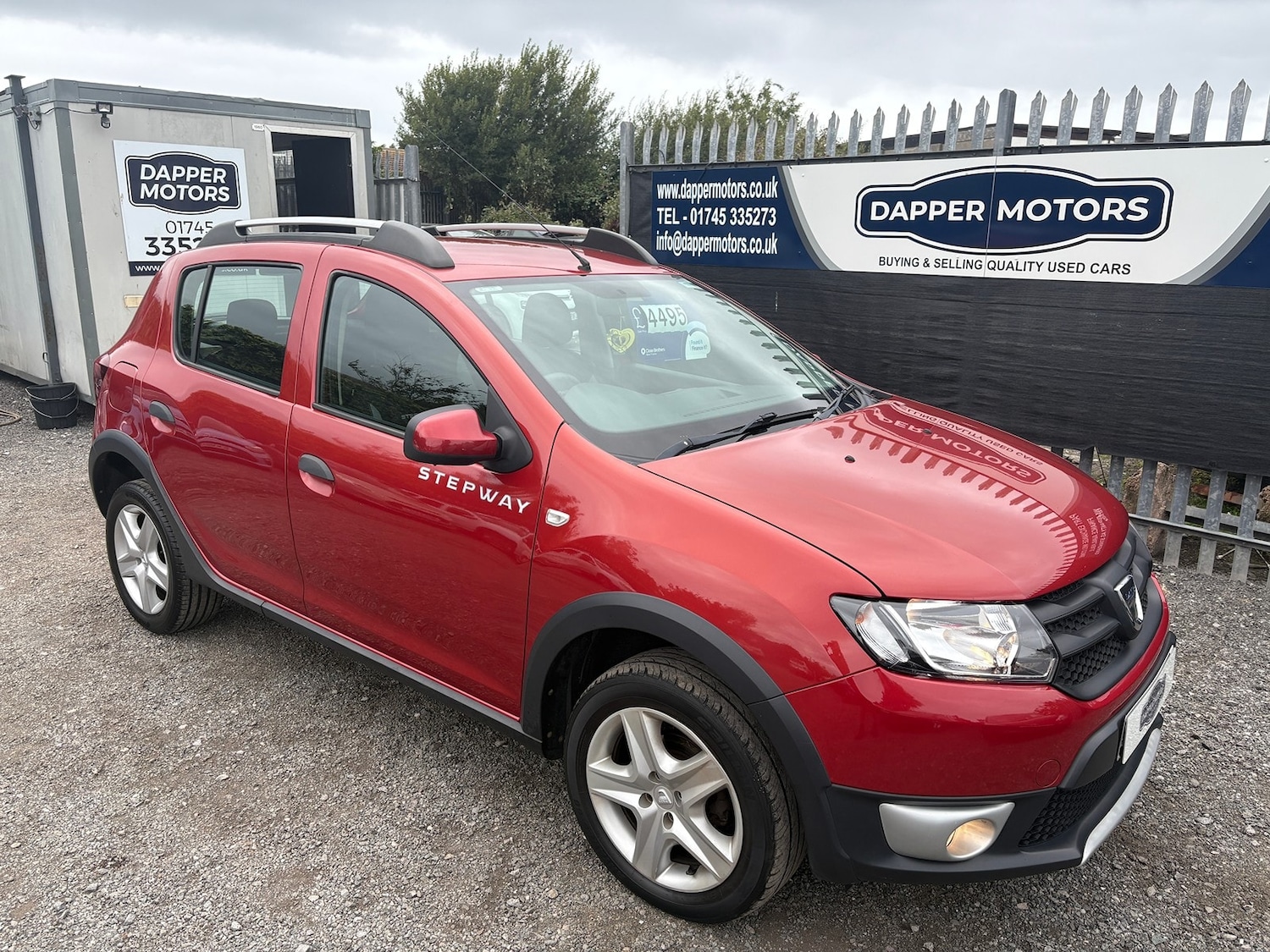 Used Dacia Sandero Stepway 2015 for sale - 76319263: Photo 1