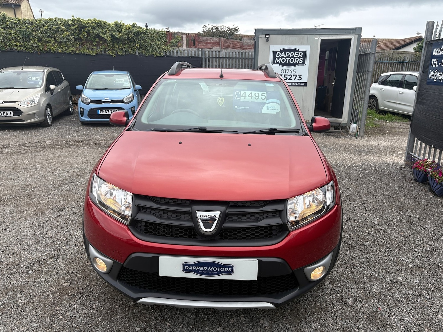 Used Dacia Sandero Stepway 2015 for sale - 76319263: Photo 2