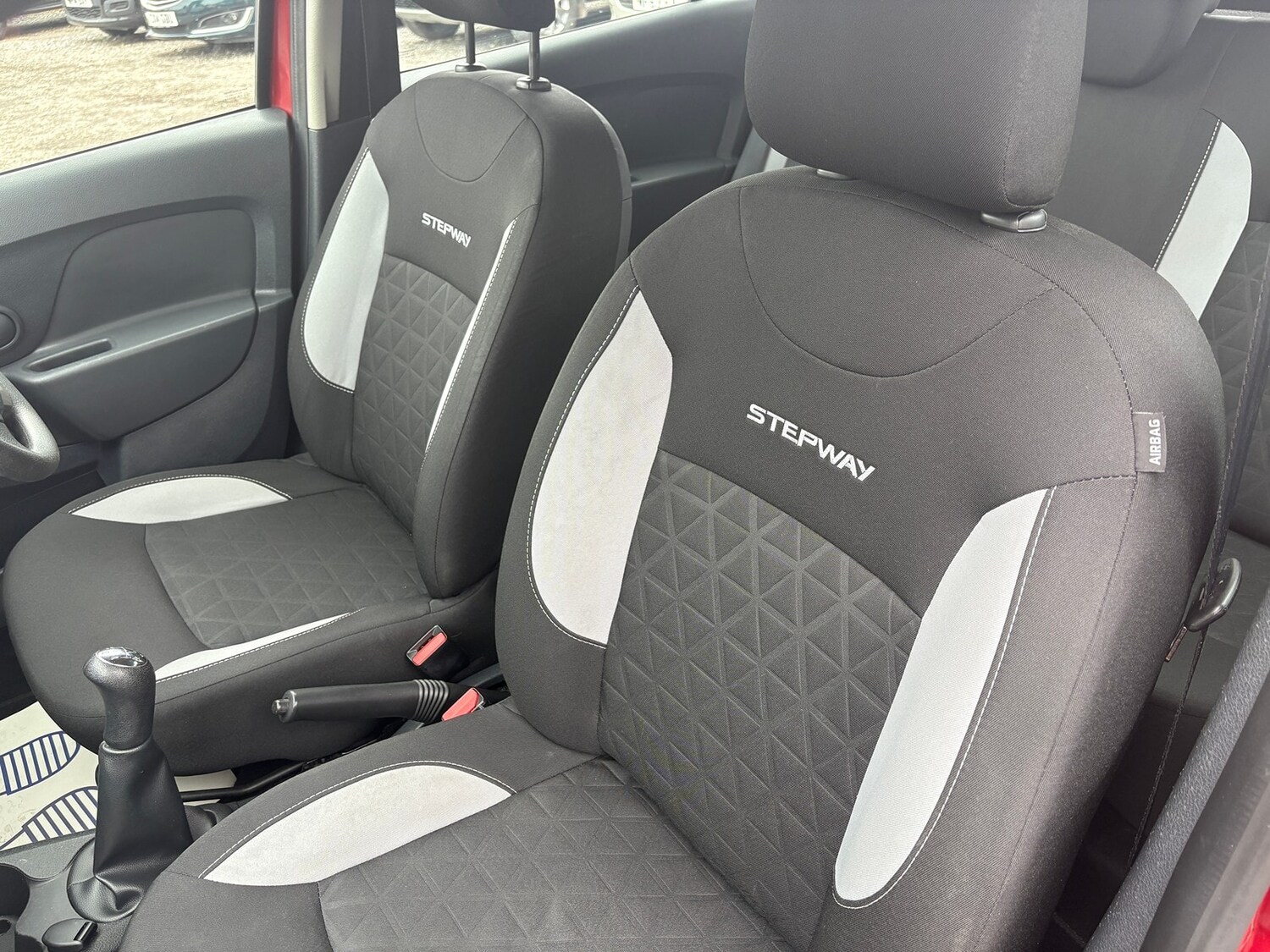 Used Dacia Sandero Stepway 2015 for sale - 76319263: Photo 22